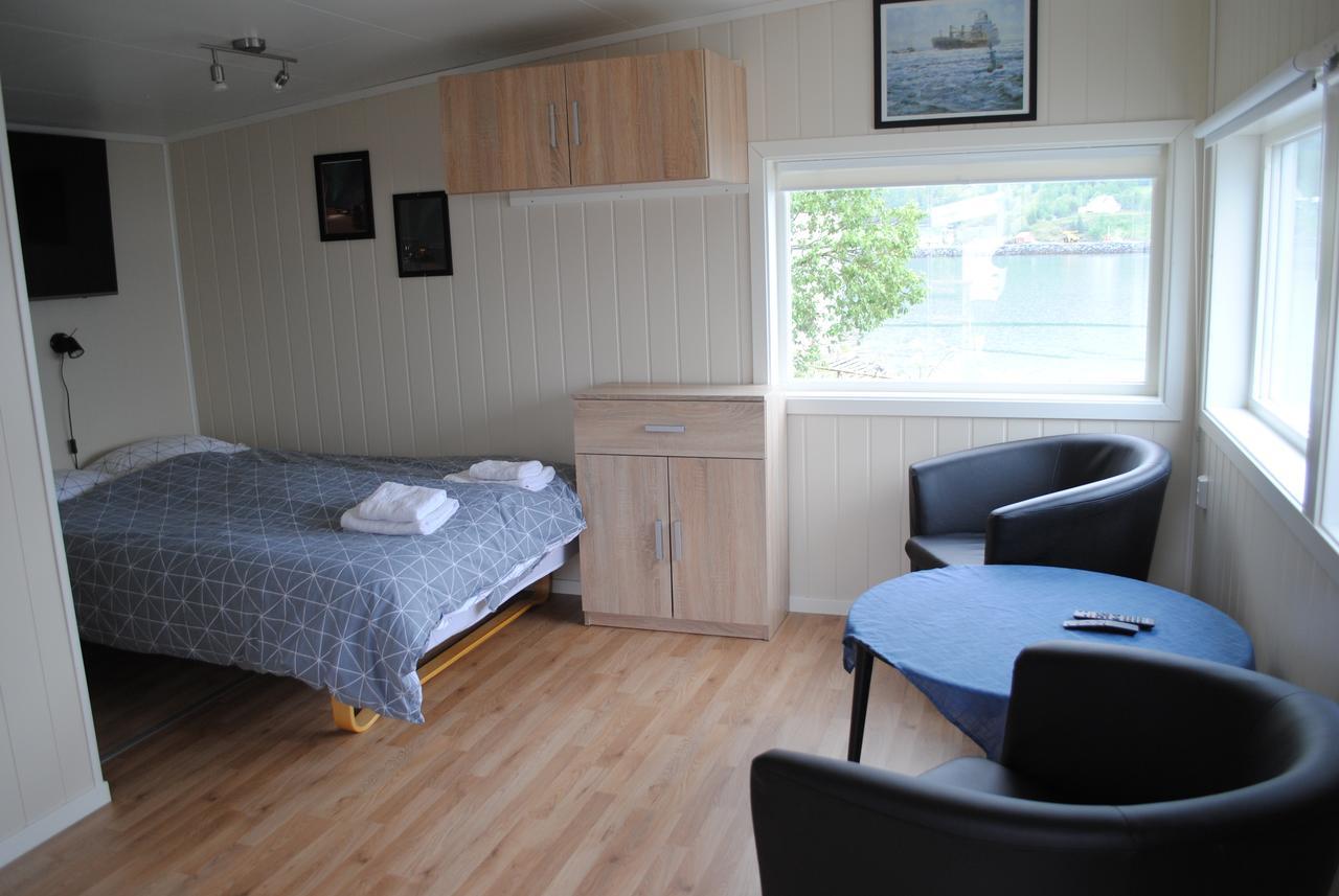 Furoy Hotel Apartments And Boating Sorreisa Екстериор снимка